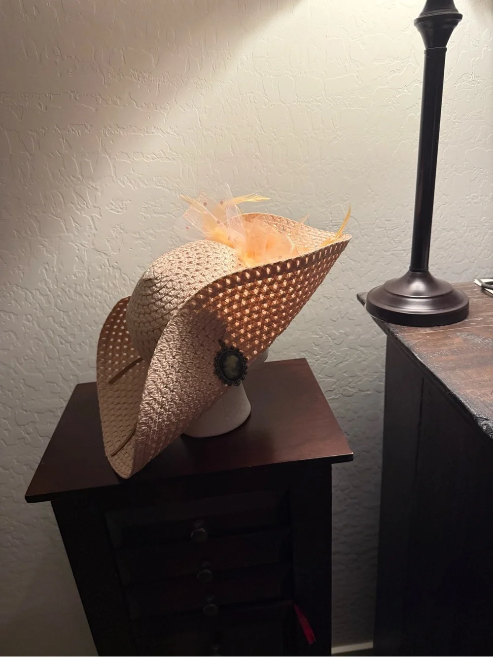 Elegant Peach Straw Fascinator Hat with Floral Trim